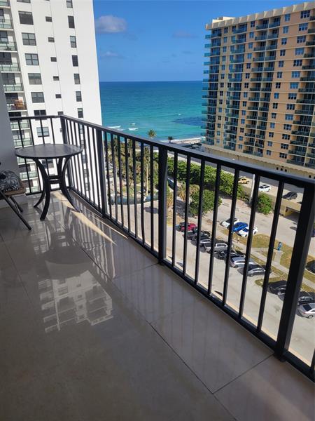 Image 23 of 34 For 2401 Ocean Dr  1108