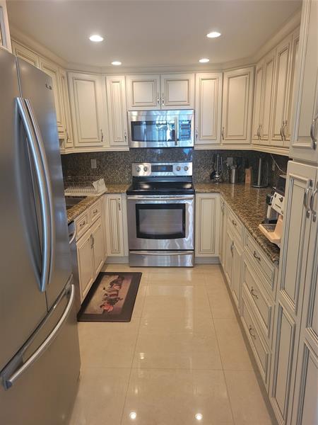 Image 3 of 34 For 2401 Ocean Dr  1108