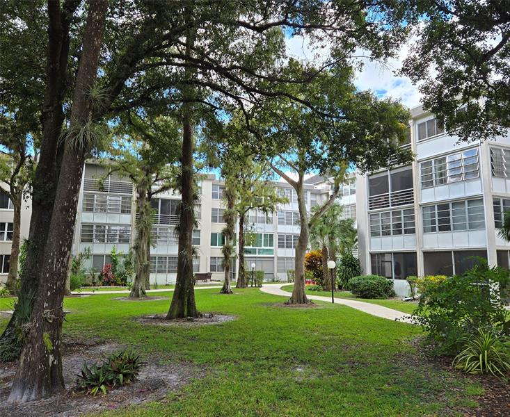 Details for 4898 29th Ct  412, Lauderdale Lakes, FL 33313