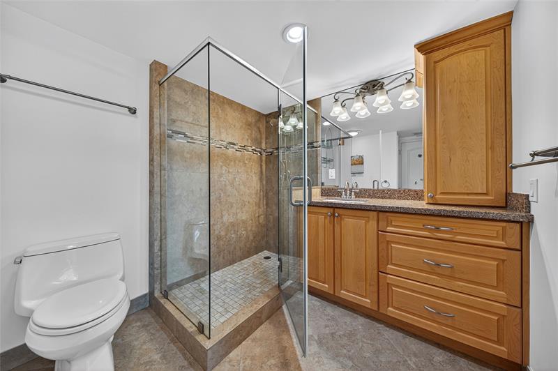 Image 15 of 16 For 2100 Ocean Dr 11-l