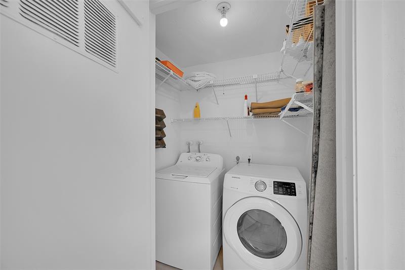 Image 13 of 23 For 964 Normandy Trail  U