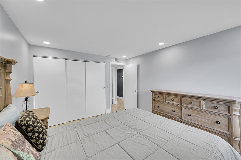 Image 15 of 23 For 964 Normandy Trail  U