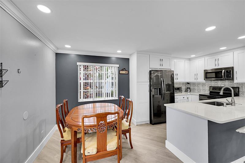 Image 5 of 23 For 964 Normandy Trail  U