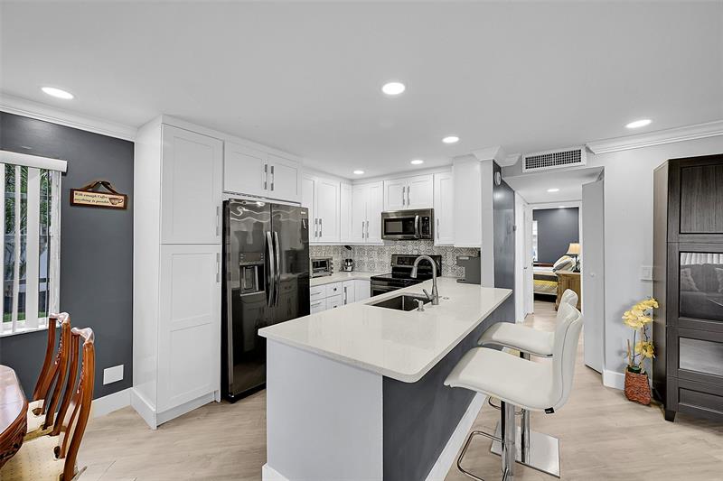 Image 6 of 23 For 964 Normandy Trail  U