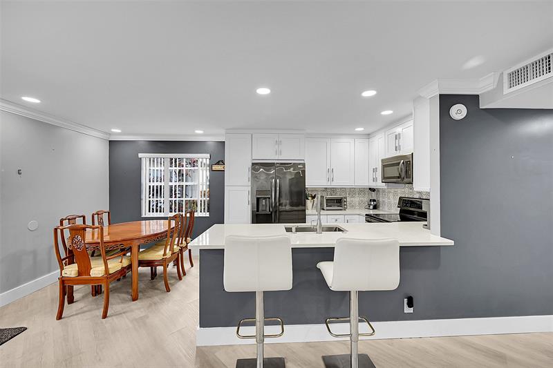 Image 7 of 23 For 964 Normandy Trail  U