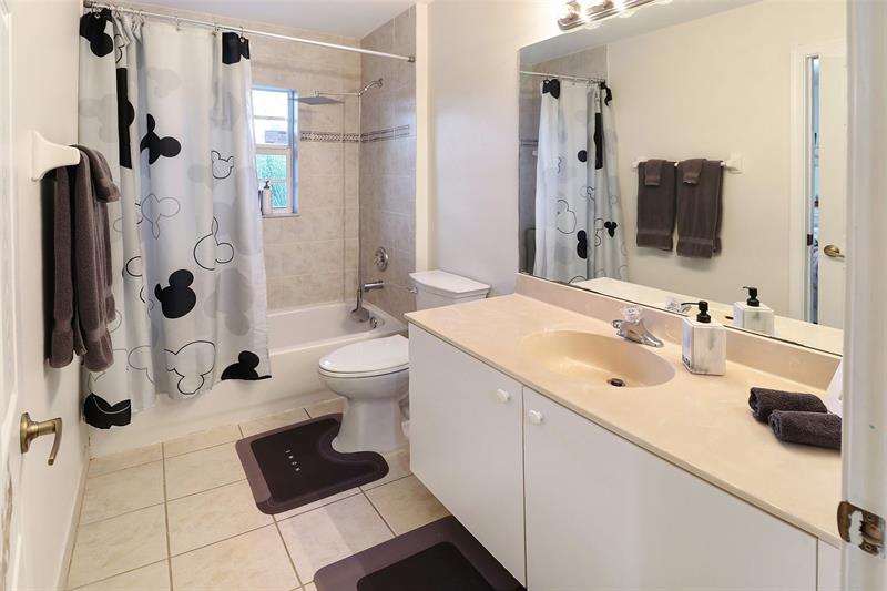 Image 18 of 24 For 8106 Prestige Commons Dr 8106