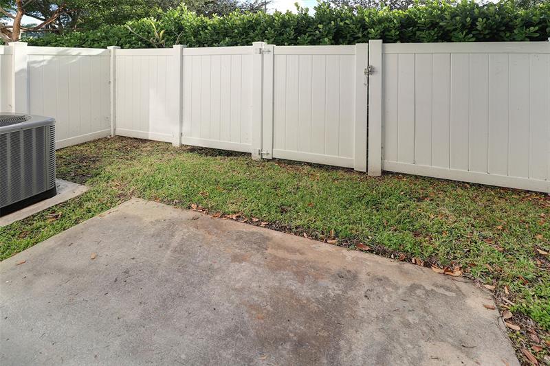 Image 20 of 24 For 8106 Prestige Commons Dr 8106