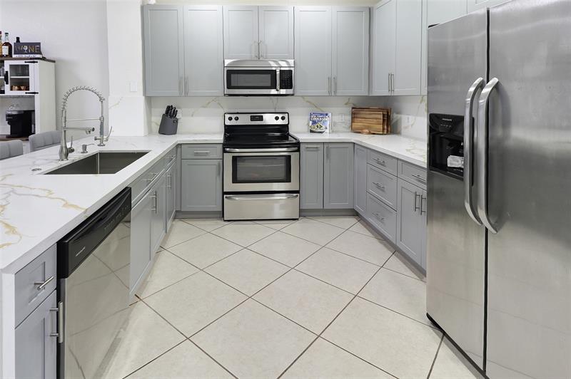 Image 6 of 24 For 8106 Prestige Commons Dr 8106