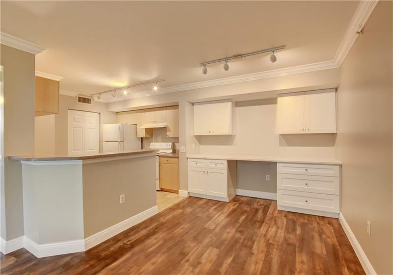 Image 3 of 34 For 1312 Villa Ln  1312