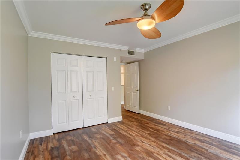 Image 8 of 34 For 1312 Villa Ln  1312