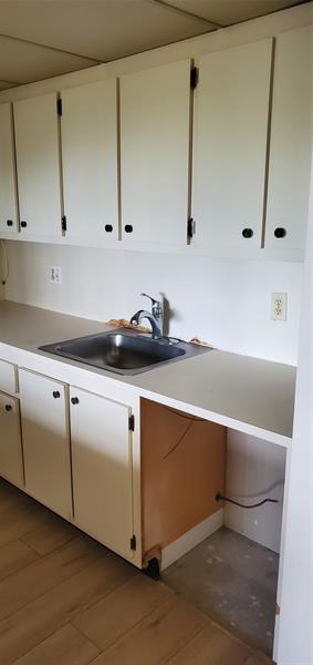 Image 10 of 20 For 1902 Bermuda Cir  H4