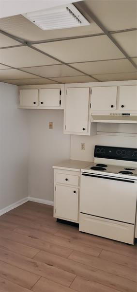 Image 11 of 20 For 1902 Bermuda Cir  H4