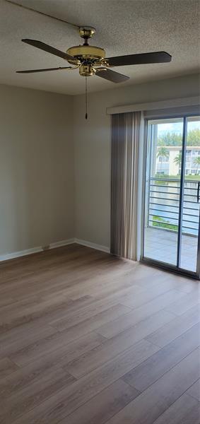 Image 12 of 20 For 1902 Bermuda Cir  H4