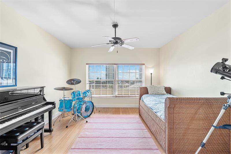 Image 27 of 37 For 1299 Ocean Blvd  R11