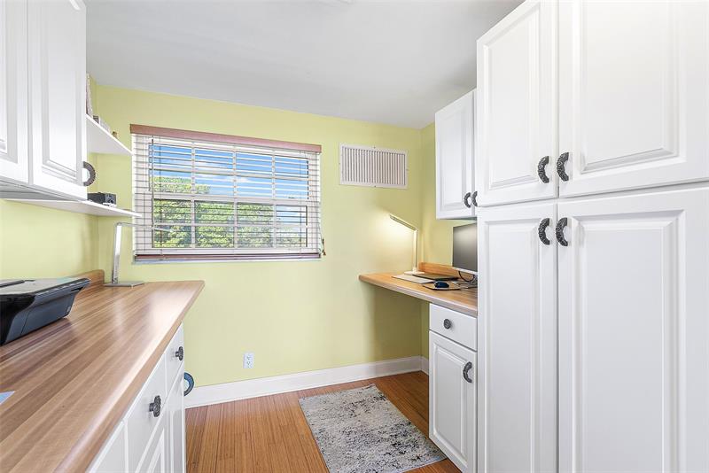 Image 28 of 37 For 1299 Ocean Blvd  R11