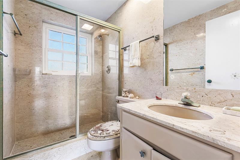 Image 30 of 37 For 1299 Ocean Blvd  R11