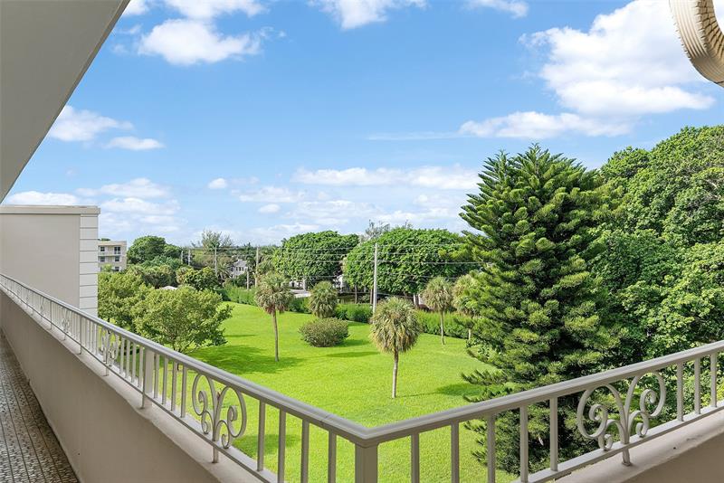 Image 31 of 37 For 1299 Ocean Blvd  R11