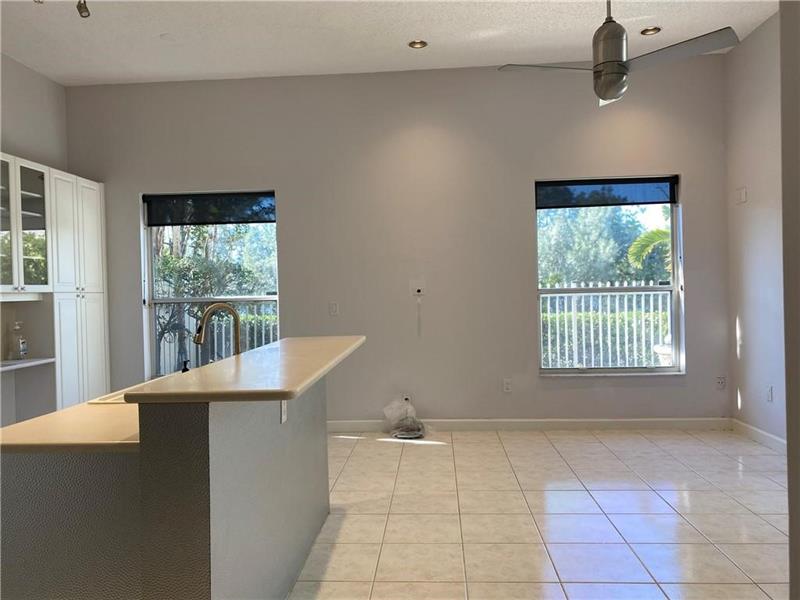 Image 7 of 9 For 1940 Sweetbay Way