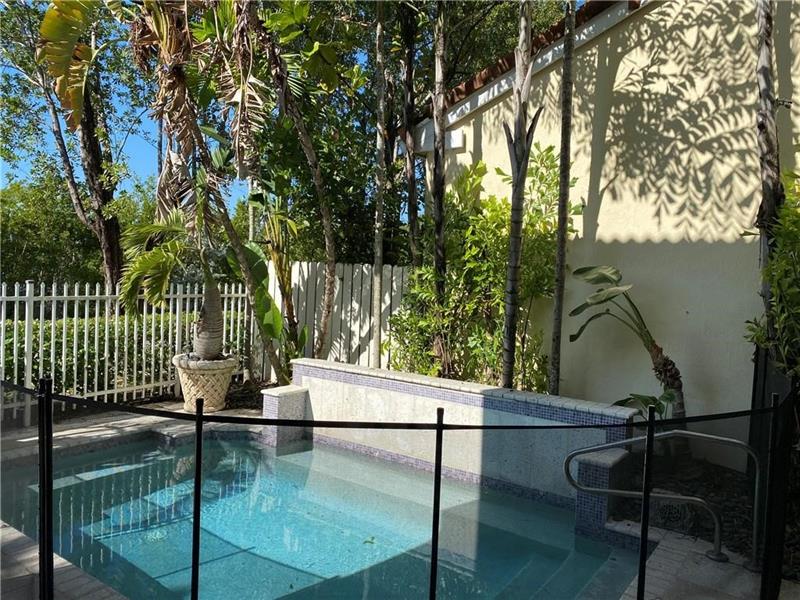 Image 9 of 9 For 1940 Sweetbay Way