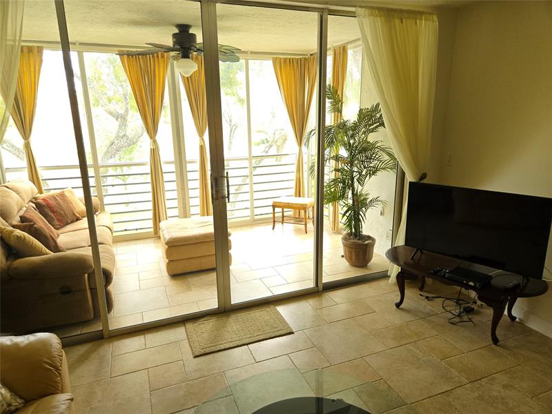 Image 12 of 93 For 9531 Seagrape Dr 205