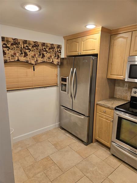 Image 4 of 93 For 9531 Seagrape Dr 205