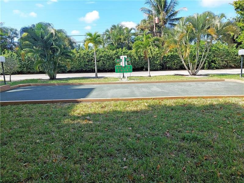 Image 29 of 36 For 367 Federal Hwy  C225