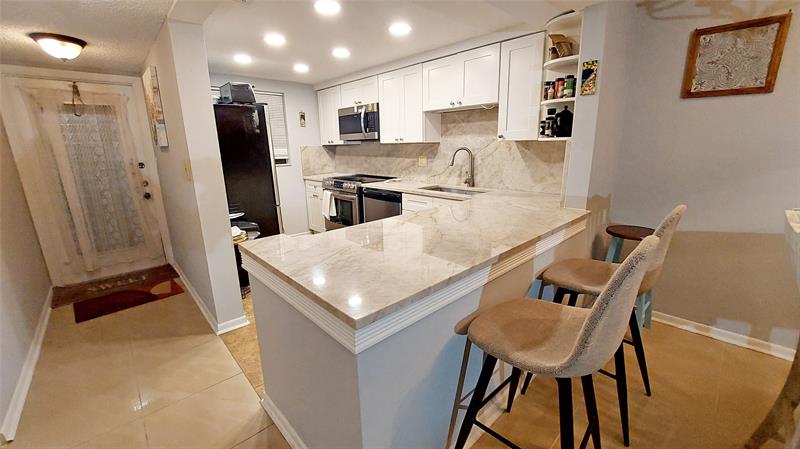 Image 5 of 36 For 367 Federal Hwy  C225