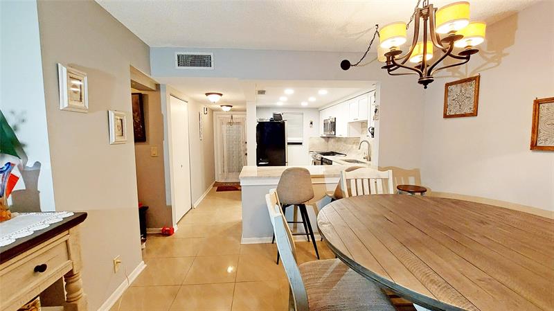 Image 9 of 36 For 367 Federal Hwy  C225