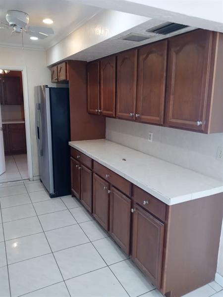 Image 4 of 7 For 701 4th St  