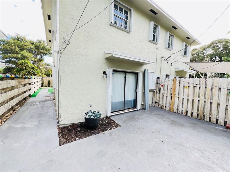 Image 19 of 22 For 1123 Andrews Ave