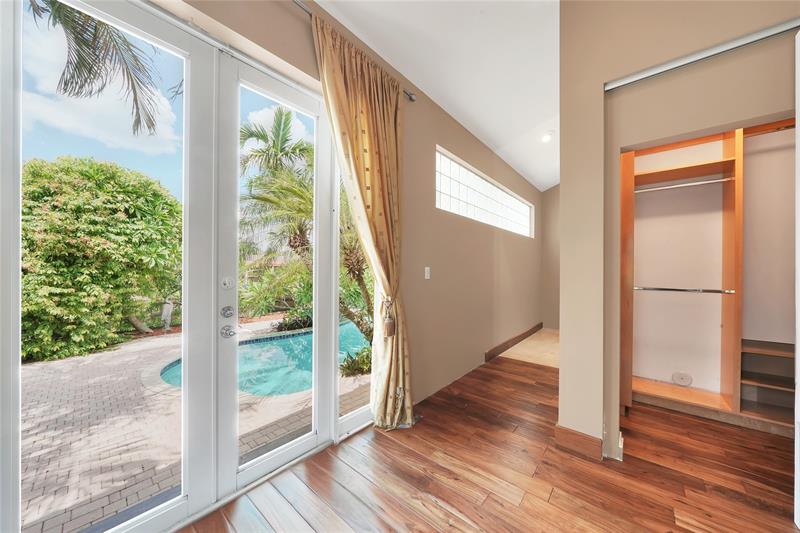 Image 13 of 58 For 2631 Okeechobee Ln