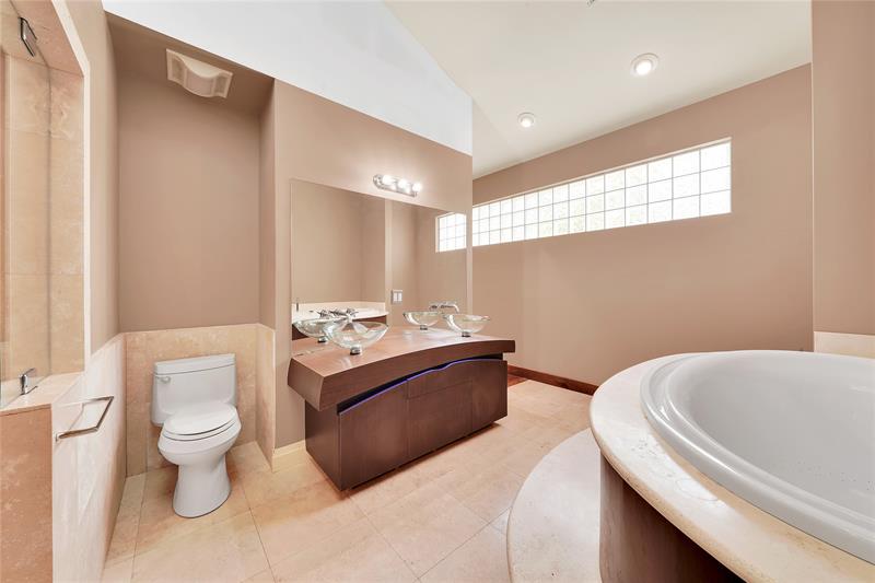 Image 17 of 58 For 2631 Okeechobee Ln