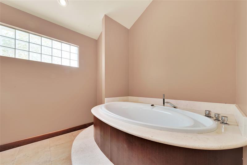 Image 18 of 58 For 2631 Okeechobee Ln