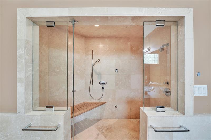 Image 19 of 58 For 2631 Okeechobee Ln