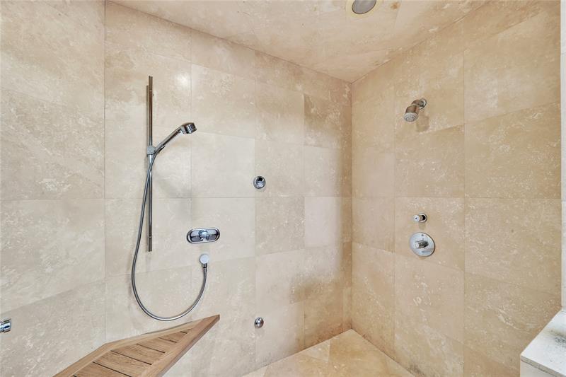 Image 20 of 58 For 2631 Okeechobee Ln