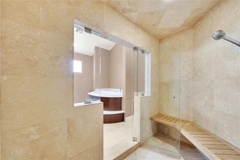 Image 21 of 58 For 2631 Okeechobee Ln