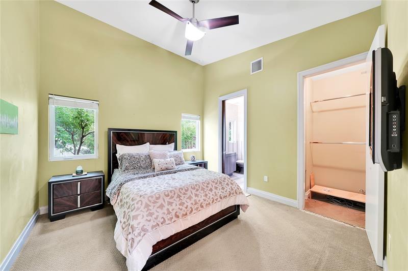 Image 29 of 58 For 2631 Okeechobee Ln