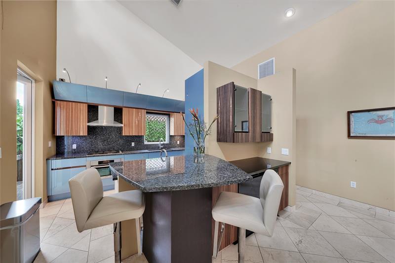 Image 37 of 58 For 2631 Okeechobee Ln