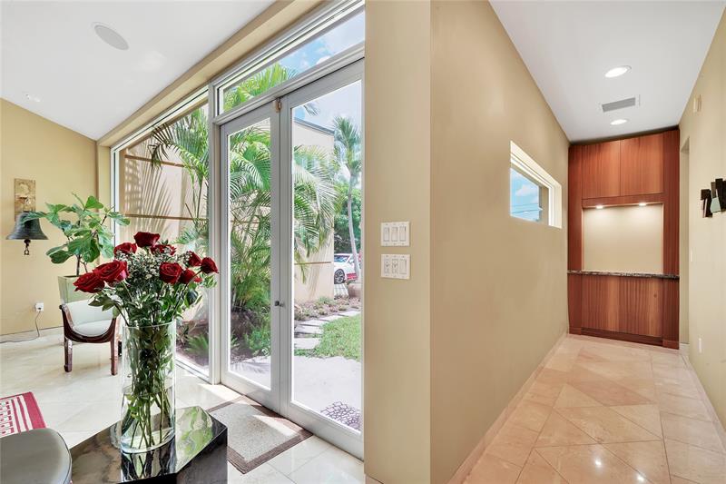 Image 4 of 58 For 2631 Okeechobee Ln