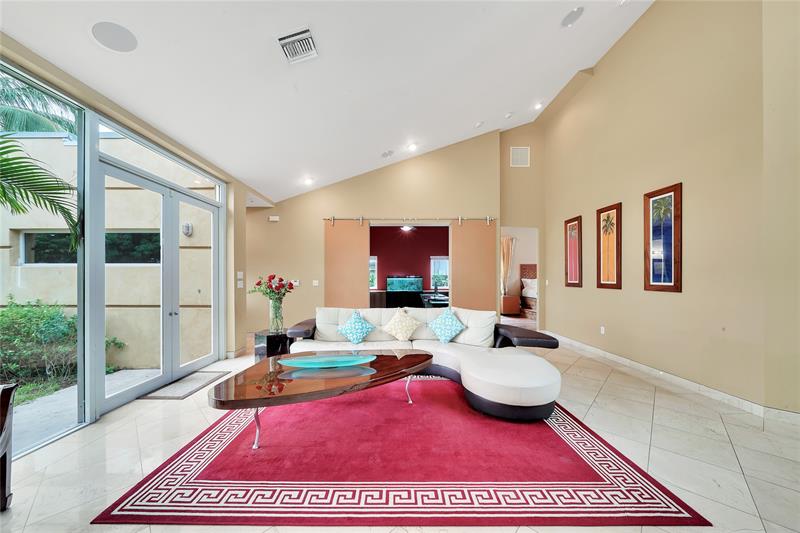 Image 6 of 58 For 2631 Okeechobee Ln