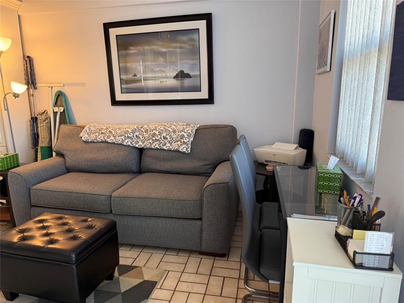 Image 5 of 7 For 321 Wilson St 306a