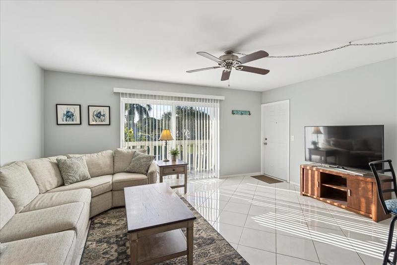 Details for 95 North Blvd  2b, Boynton Beach, FL 33435