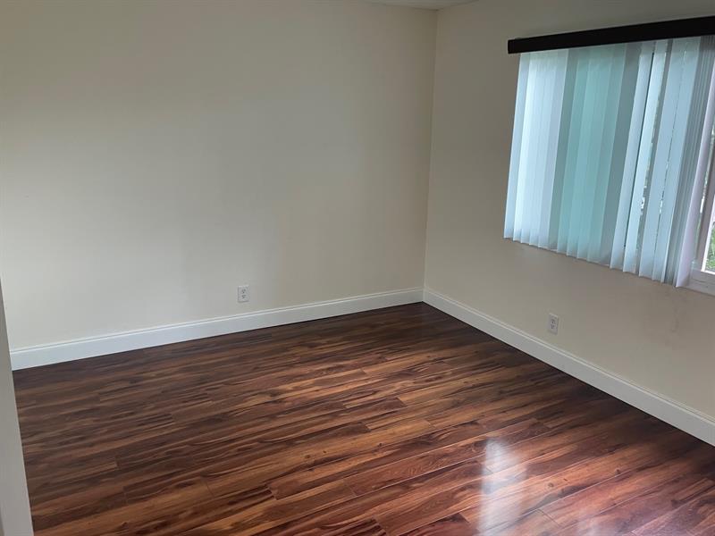 Image 12 of 16 For 191 6th Ct  