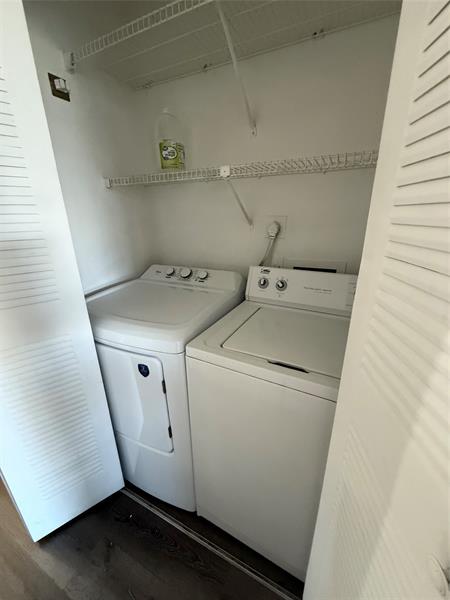 Image 4 of 9 For 2866 Coral Springs Dr  2866