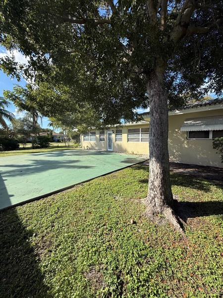 Image 20 of 23 For 1424 12th Ave