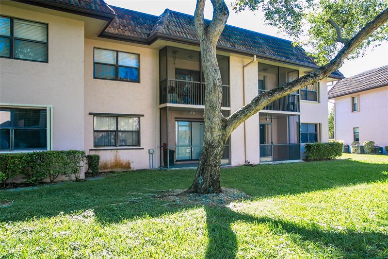 Image 15 of 19 For 10557 10th St  101