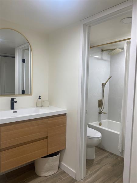 Image 17 of 20 For 9471 Evergreen Pl  301