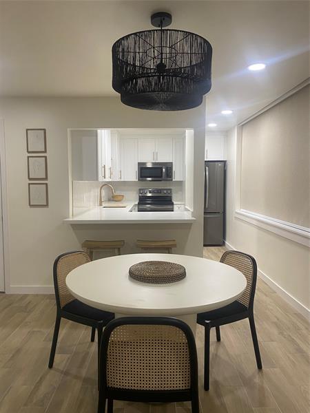 Image 8 of 20 For 9471 Evergreen Pl  301