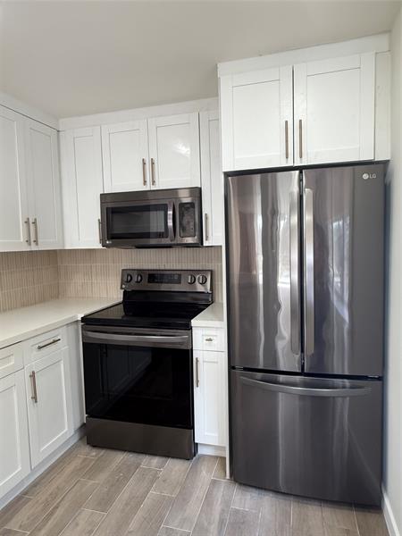 Image 9 of 20 For 9471 Evergreen Pl  301