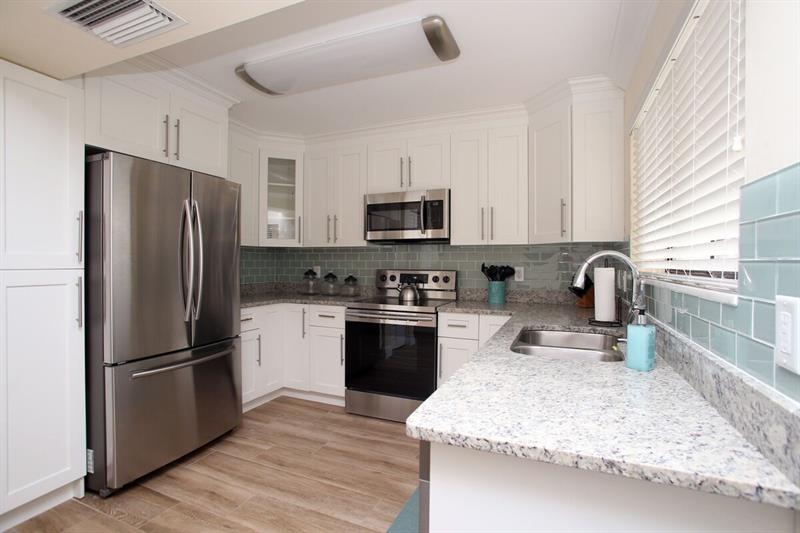 Image 4 of 10 For 67 Balfour Rd